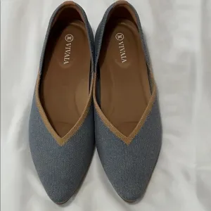 Vivaia Vienna Pointed Toe V-Cut Sandy Blue Flats