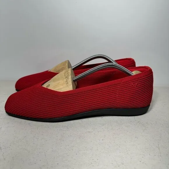 Vivaia Women's Margot 2.0 Square Toe V Cut Flats Red  41 US 10 No Insoles