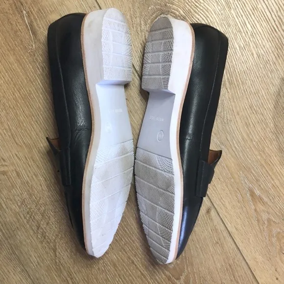 Wayne Flex Black Leather Loafers w/White Soles 6M