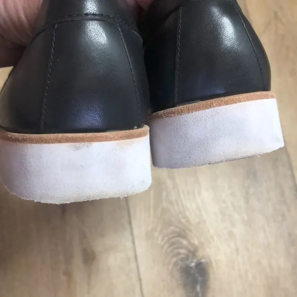 Wayne Flex Black Leather Loafers w/White Soles 6M