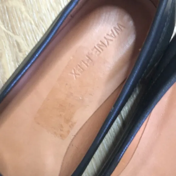 Wayne Flex Black Leather Loafers w/White Soles 6M