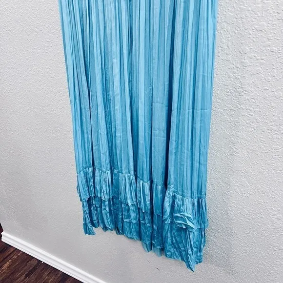 WHITE HOUSE BLACK MARKET TEAL BLUE SLEEVELESS PLEATED V NECK MIDI DRESS Size XS