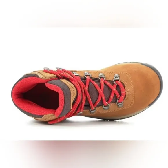 WOMEN'S COLUMBIA NEWTON RIDGE PLUS WATERPROOF AMPED HIKING BOOTS