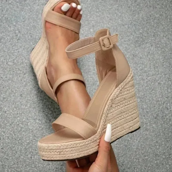 Women's Wedge Heeled Sandals With Thick Waterproof Platform, Straw Rope Design