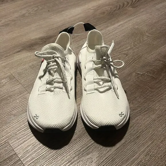 Women’s On Running Cloudeasy Sneakers