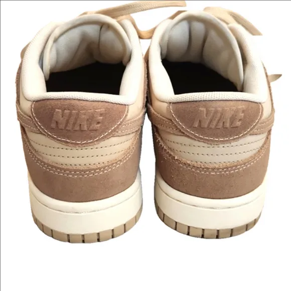 Womens/Unisex RARE LIKE NEW Nike Low Dunk Sanddrift size 9.