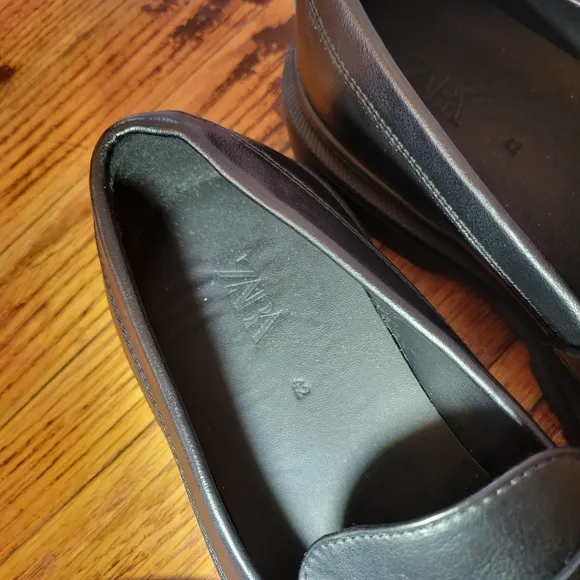 ZARA black women’s over the top‎ buckled loafers - Size: EU42 US11